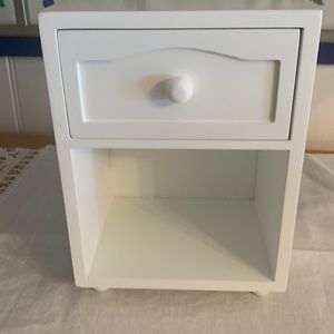 Maplelea Nightstand